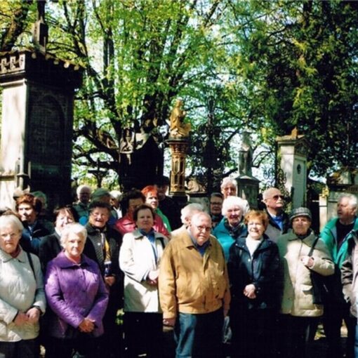 Gruppenfoto der Further Pfarrsenioren bei ihrem Besuchen in Straubing