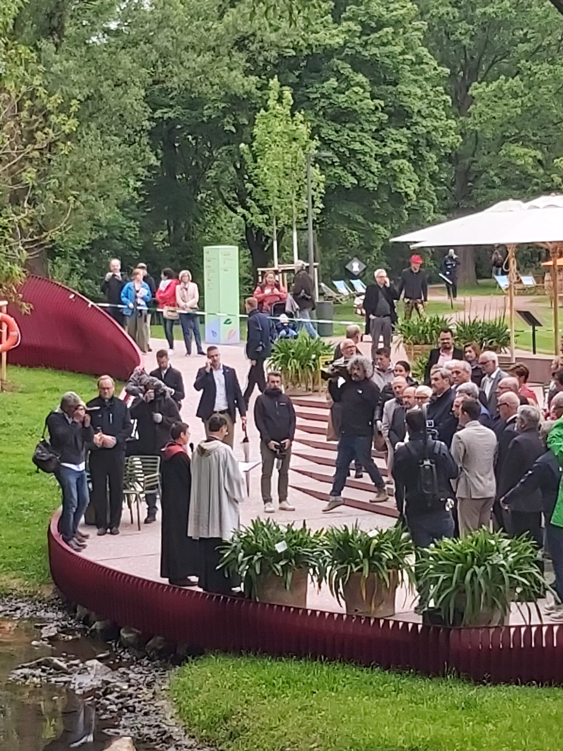 Ökumenischer Segen bei der Eröffnungsfeier mit Ministerpräsident Markus Söder Ökumenischer Segen bei der Eröffnungsfeier mit Ministerpräsident Markus Söder